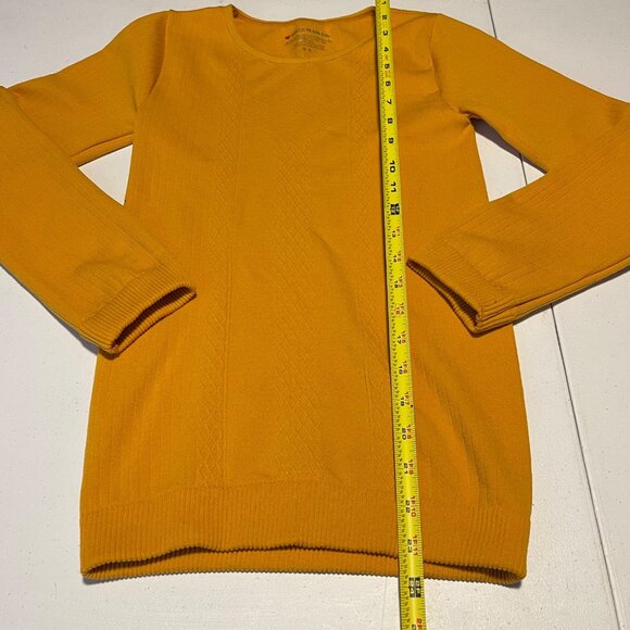 Bella Seamless Mustard Yellow Long Sleeve Textured Knit Womens Sweater - Picture 8 of 8